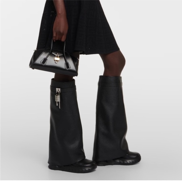 Ladies AUTHENTIC Givenchy Black Shark Lock Biker boots in grained leather - Picture 1 of 16